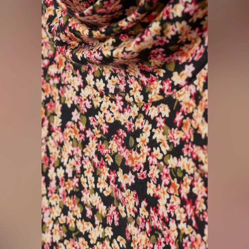 H&M Floral Long Sleeve Turtleneck - Picture 2 of 12